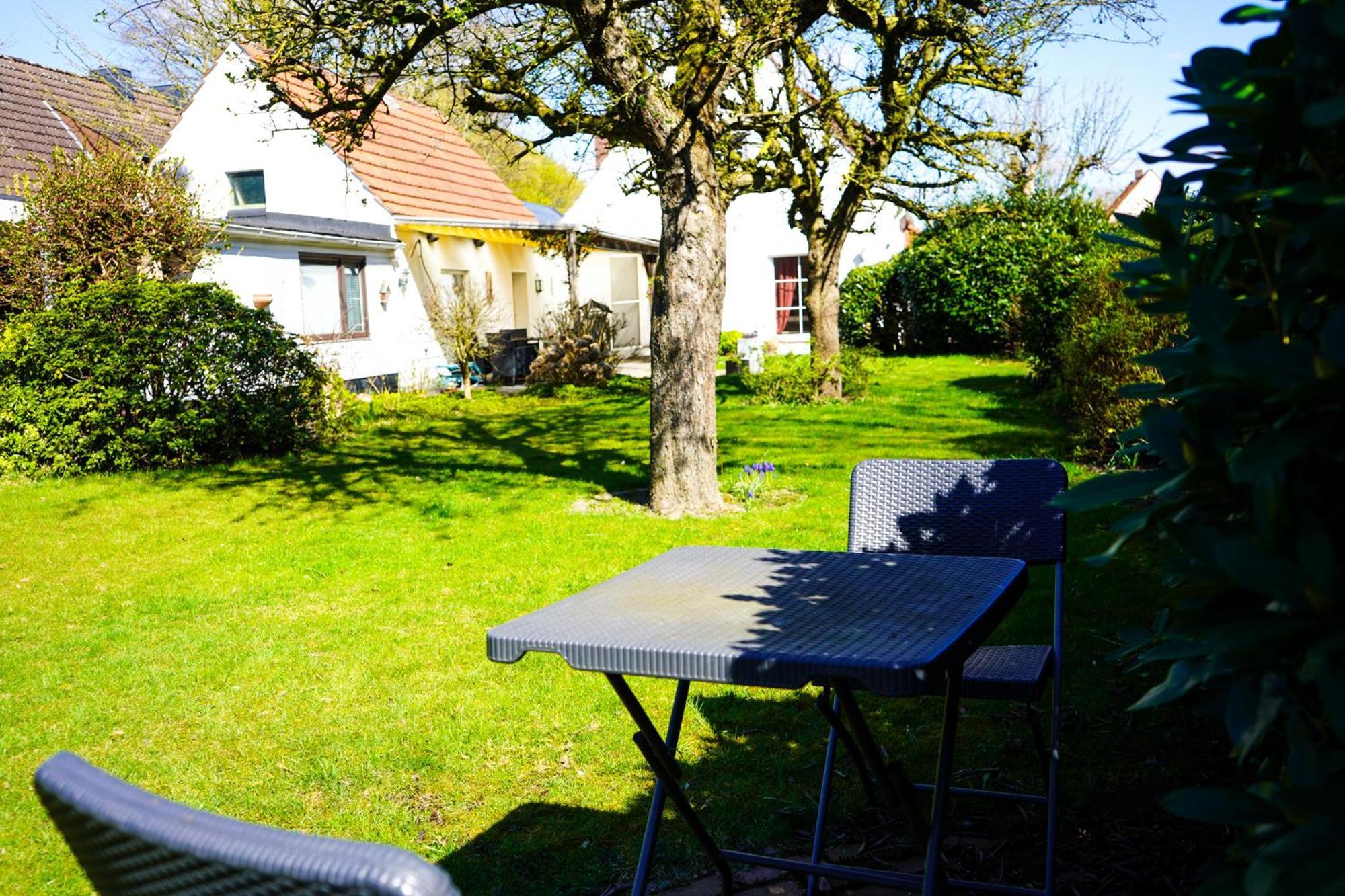 Gemuetliches Haus Mit Grossem Traumhaften Garten BRE Exterior photo